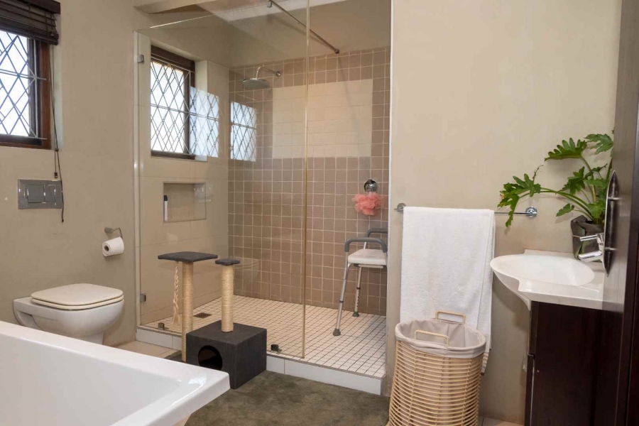 5 Bedroom Property for Sale in Walmer Eastern Cape